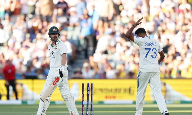 ट्रैविस हेड को मोहम्मद सिराज ने दिया आक्रामक सेंडऑफ तो भड़का यह पूर्व क्रिकेटर, कहा- क्या वो पागल हो 