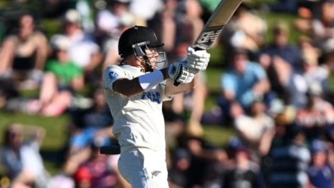 NZ vs ENG, 3rd Test: நியூசிலாந்து 347 ரன்களுக்கு ஆல் அவுட்; இங்கிலாந்து தடுமாற்றம்!