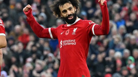 Football: Mohamed Salah is still far away from new Liverpool contract