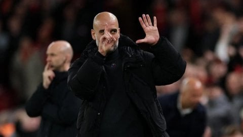 Guardiola shows six fingers in response to 'You're getting sacked' jibe from Liverpool fans