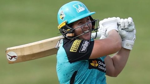 Harris and Gill join Sydney Thunders for WBBL 11