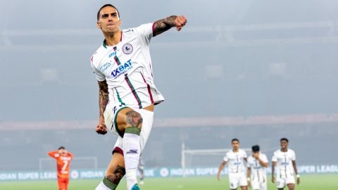 ISL 2024-25: Defender Rodriguez’s brace powers Mohun Bagan past 10-man Punjab FC