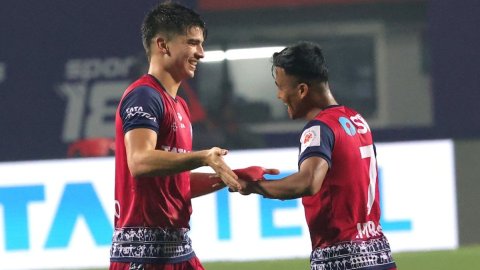 ISL 2024-25: Kerala Blasters and Jamshedpur FC clash in battle for top-six spot