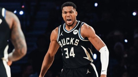 NBA Cup SF: Giannis, Dame combine to power Bucks to victory over Hawks