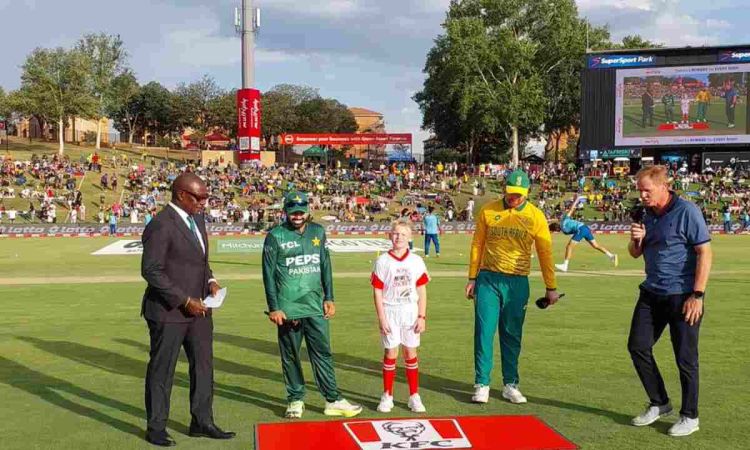 Pakistan opt to bat first against South Africa in second t20i