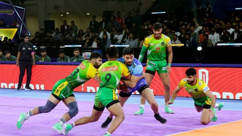 PKL Season 11: Devank Dalal leads Patna Pirates to win over Bengal Warriorz; Maninder Singh joins 15