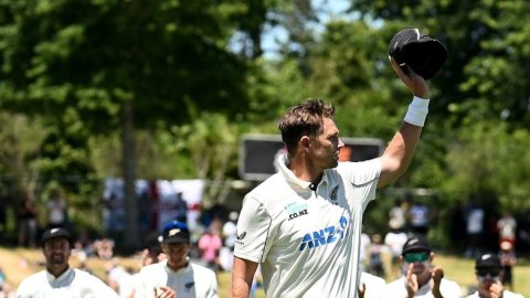 Southee sent off in style as NZ clinch huge 423-run win over England