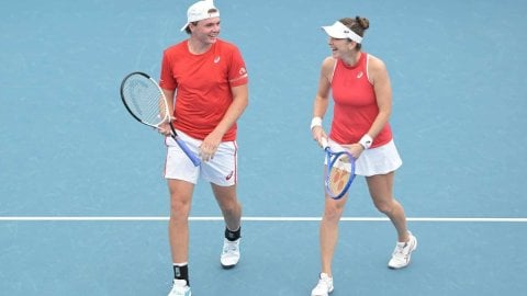 United Cup: Bencic/Stricker win deciding mixed doubles, lead Switzerland past France