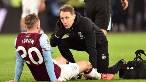 West Ham captain Jarrod Bowen sidelined with fractured foot