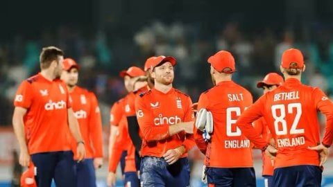 3rd T20I: England bowlers shine in commanding 26-run win as visitors stay alive in series