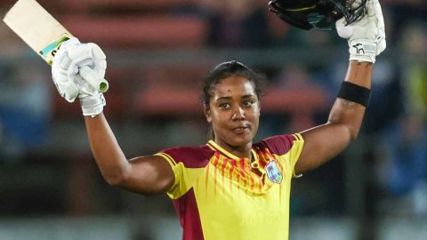 Hayley Matthews ने शतक जड़कर बनाया वनडे इतिहास में गजब रिकॉर्ड,ऐसा करने वाली पहली महिला क्रिकेटर बनी