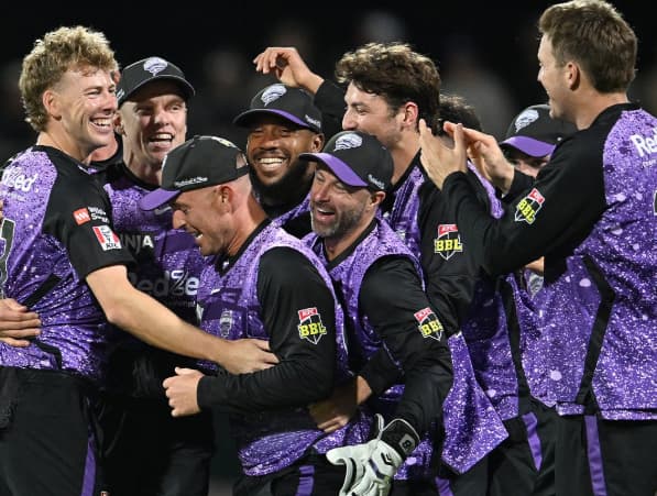Hobart Hurricanes are the first team to reach the BBL 2024-25 final! பிபிஎல் 2024-25: சிக்ஸர்ஸை வீழ்த்தி இறுதிப்போட்டிக்கு முன்னேறியது ஹரிக்கேன்ஸ்!