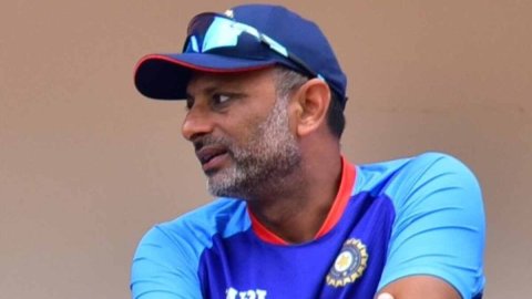 Who is Sitanshu Kotak, 8000 से ज्यादा रन बनाने वाला ये दिग्गज बन सकता है टीम इंडिया का नया बल्लेबाजी