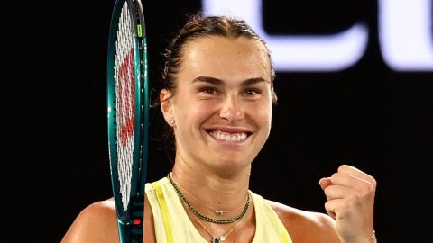 Aryna Sabalenka digs deep to make 10th major women's singles semifinal in Australian Open in Melbour