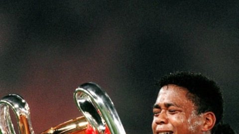 Football: Indonesia appoints Dutch legend Patrick Kluivert as head coach