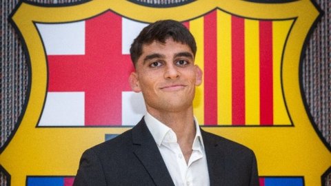 Gerard Martin signs contract extension with Barcelona till 2028