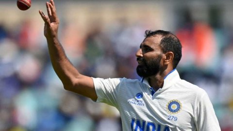 'He's been sitting in NCA for don't know how long', Shastri questions Shami's injury management