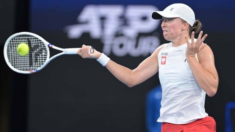 Hurkacz, Swiatek power Poland to United Cup final