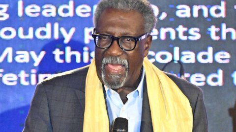 Kolkata: Former West Indies cricketer Clive Lloyd being felicitated during a felicitation ceremony