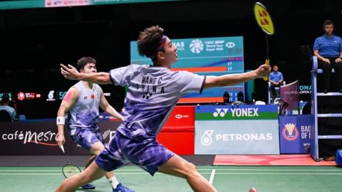 Malaysia Open 2025: Chinese shuttlers shine, Popov stuns Christie on Day 2 (Ld)