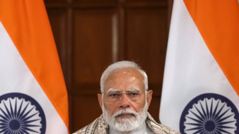 New Delhi: PM Modi distributes property cards to beneficiaries under the SVAMITVA Scheme