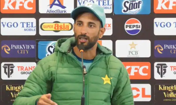 VIDEO: 'ऐसे बेज़्जती कोई बर्दाश्त नहीं करेगा', रिपोर्टर पर भड़क गए शान मसूद