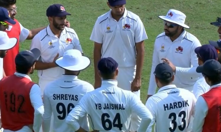 VIDEO: रणजी मैच में भी दिखा रोहित का कप्तान वाला रूप, मुंबई की टीम को दिया पेप टॉक