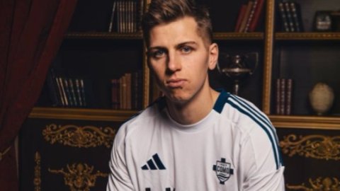 Serie A: Como 1907 sign French goalkeeper Jean Butez