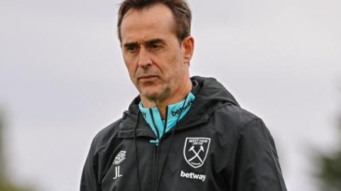 West Ham sack head coach Lopetegui, in talks with Potter to take charge