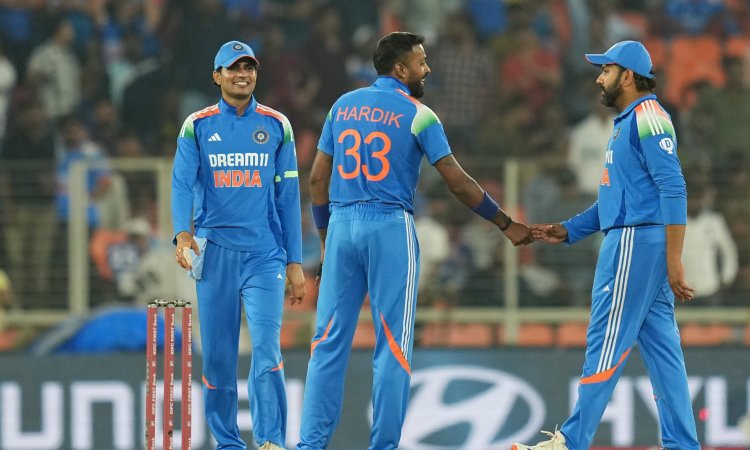 3rd ODI: இங்கிலாந்தை ஒயிட்வாஷ் செய்து அசத்தியது இந்திய அணி!