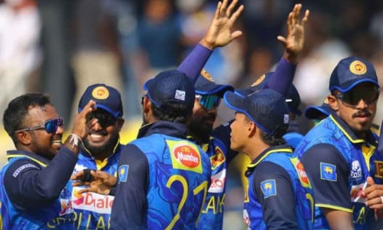 SL vs AUS, 1st ODI: அசலங்கா, தீக்ஷ்னா அபாரம்; ஆஸ்திரேலியாவை பந்தாடியது இலங்கை!