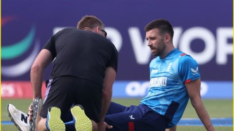 इंग्लैंड टीम को लगा झटका! अफगानिस्तान के खिलाफ मुकाबले के बीच INJURED हुए Mark Wood