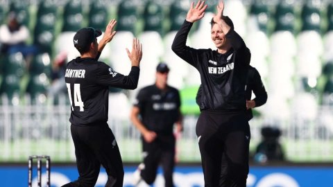  Champions Trophy 2025:माइकल ब्रैसवेल का गेंद से धमाल, न्यूजीलैंड को सेमीफाइनल के लिए बांग्लादेश ने 