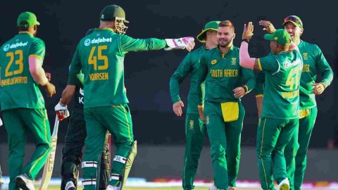साउथ अफ्रीका को एक औऱ झटका, एक और तेज गेंदबाज Champions Trophy 2025 से बाहर, ट्राई सीरीज से 7 स्टार 