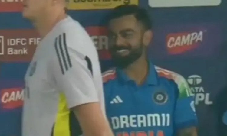 विराट कोहली की मस्ती: सूर्यकुमार यादव की नकल का वीडियो वायरल!
