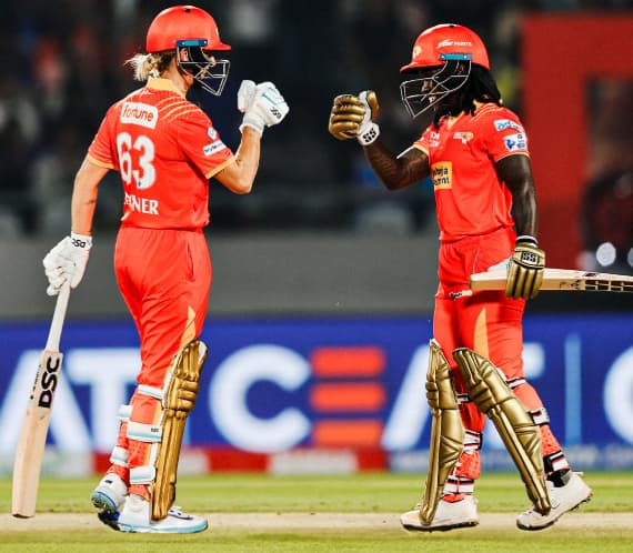 WPL 2025: Gujarat Giants have a big total of 201 runs on the board! WPL 2025: ஆஷ்லே கார்ட்னர், பெத் மூனி அதிரடி; ஆர்சிபிக்கு 202 டார்கெட்!