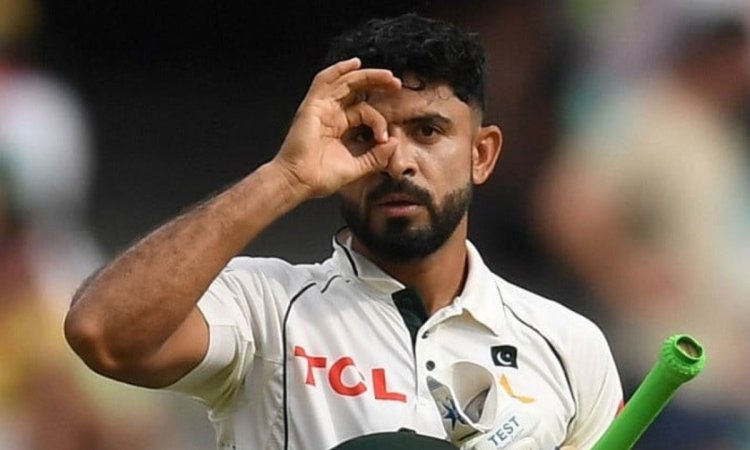 चैंपियंस ट्रॉफी में नहीं मिली जगह, तो पाकिस्तानी क्रिकेटर ने सोशल मीडिया पर मारा PCB पे ताना