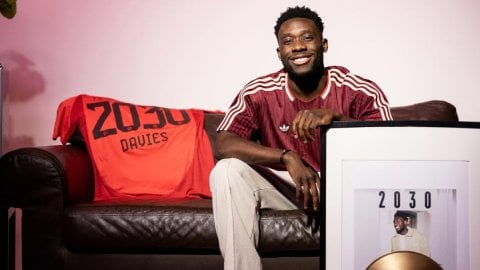 Canada captain Alphonso Davies signs 5-year contract extension at FC Bayern