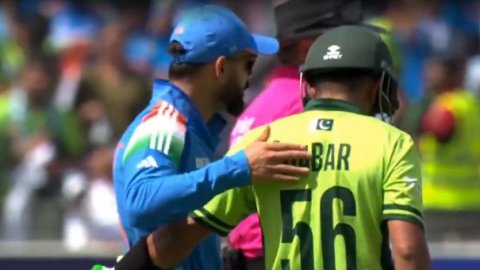 Champions Trophy: Kohli pats Babar on the back, photo of heartwarming gesture goes viral 