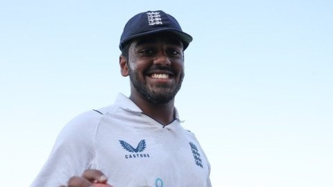 Champions Trophy: Rehan Ahmed replaces injured Carse in England squad