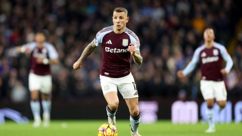 FA Cup: New look Villa ‘want to do best’ vs Tottenham, says Digne