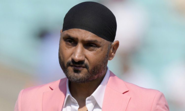 'वाह अंग्रेज की औलाद', हरभजन और ट्रोलर के बीच हुई कहासुनी, FIR तक पहुंच गई बात