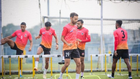 ISL 2024-25: Pride, points to play for, as East Bengal take on Mohammedan SC