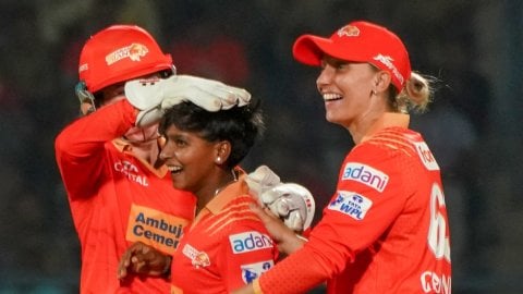 WPL 2025: Priya Mishra picks 3-25 as Gujarat Giants restrict UP Warriorz to 143/8