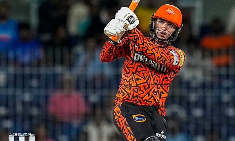 WATCH: प्रैक्टिस में अभिषेक शर्मा का जलवा, कांच तोड़ा और बोले—बैट भी जवाब दे गए मियां