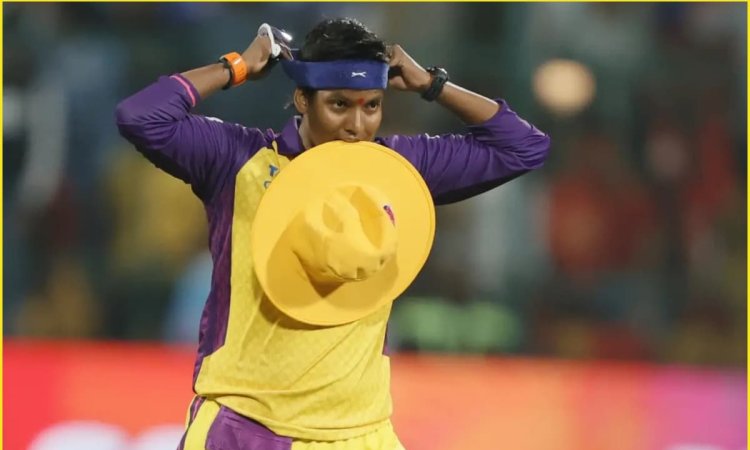 4, 6, 6, 4, 6: दीप्ति शर्मा ने नाम हुआ WPL इतिहास का सबसे महंगा ओवर! स्नेह राणा ने चौके-छक्के ठोककर 