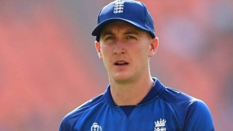 Delhi Capitals को झटका, Harry Brook ने आईपीएल 2025 से नाम वापस लिया,अब 2 साल के बैन का खतरा