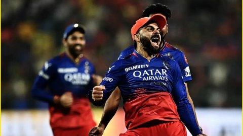 RCB फैंस के लिए आई सबसे बड़ी खुशखबरी! IPL 2025 के लिए पूरी तरह फिट हो गया है ये स्टार ऑलराउंडर RCB फैंस के लिए आई सबसे बड़ी खुशखबरी! IPL 2025 के लिए पूरी तरह फिट हो गया है ये स्टार ऑलराउंडर