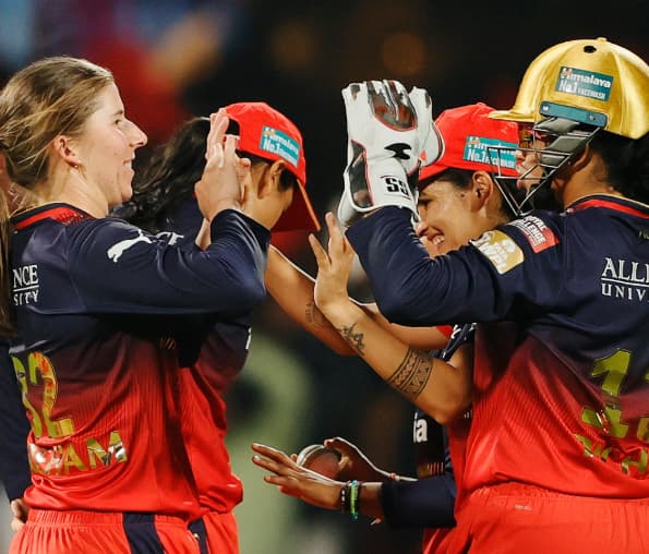 We couldn't win a match in Bangalore, says Smriti Mandhana! தொடர் தோல்வி; ரசிகர்களிடம் மன்னிப்பு கோரிய ஸ்மிருதி மந்தனா!
