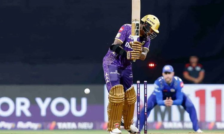 वानखेड़े में ट्रेंट बोल्ट का जलवा, पहली ओवर में ही उड़ा दिया नरेन का स्टंप; देखिए Video